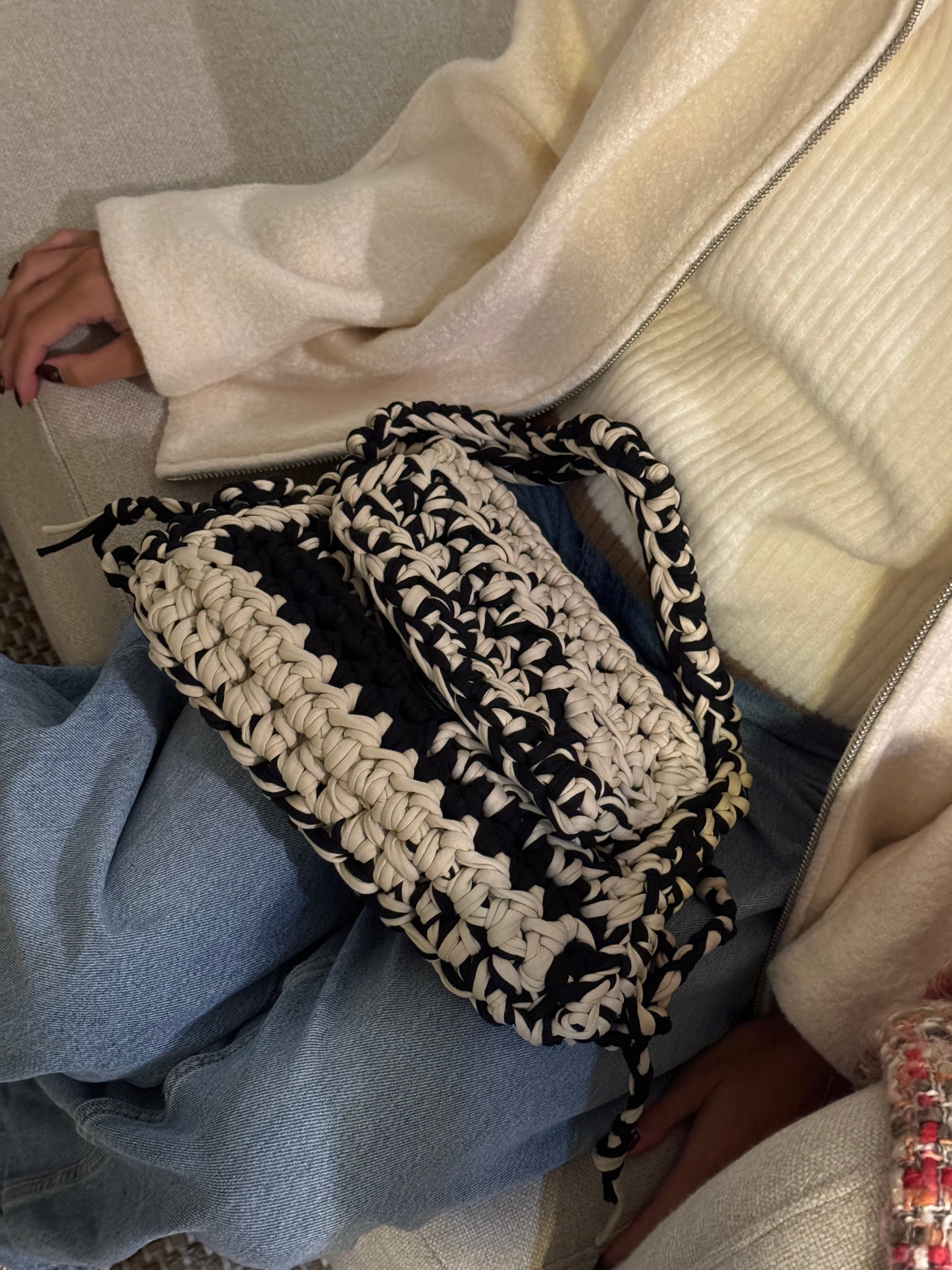 Black and white tricot bag