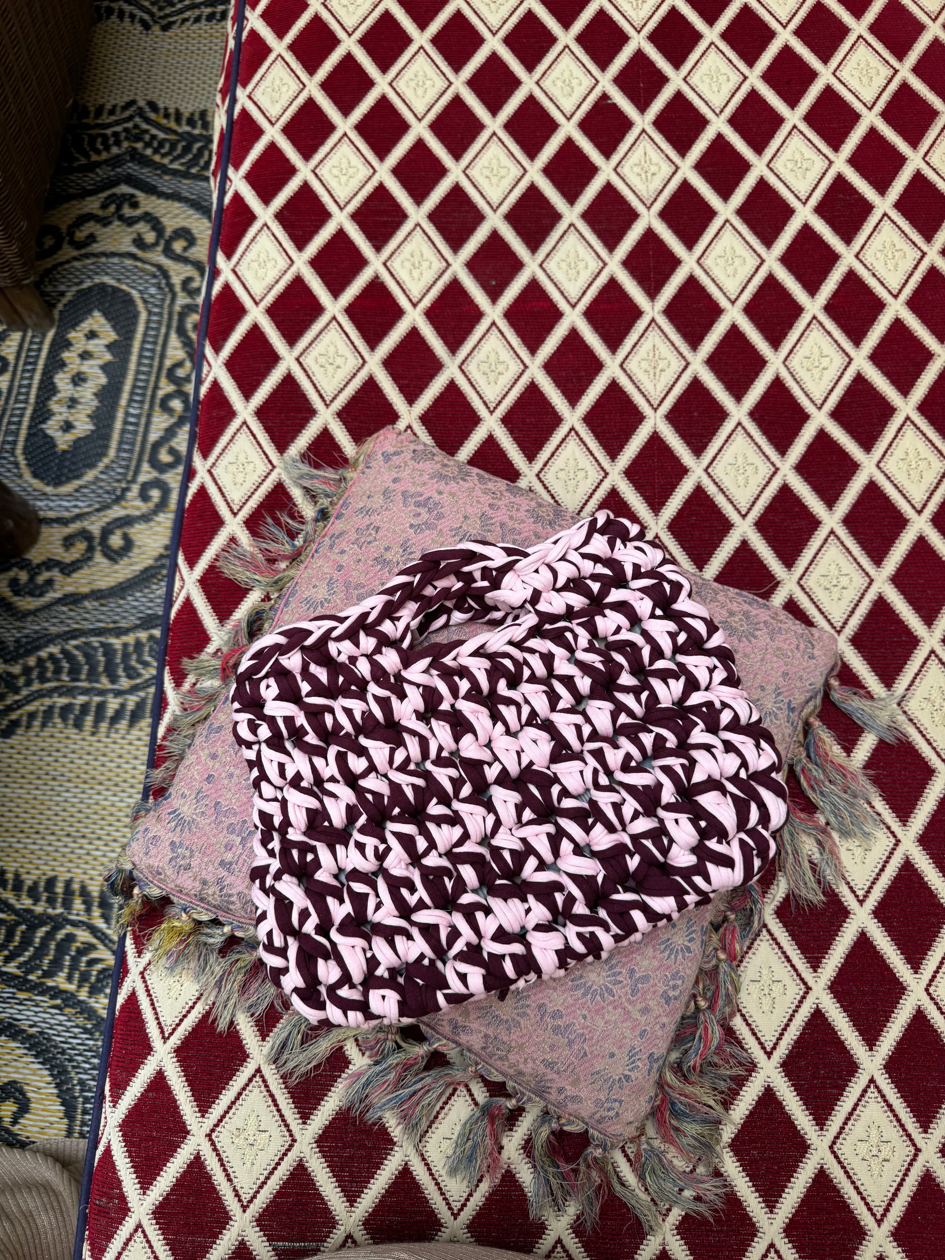 Tricot clutch