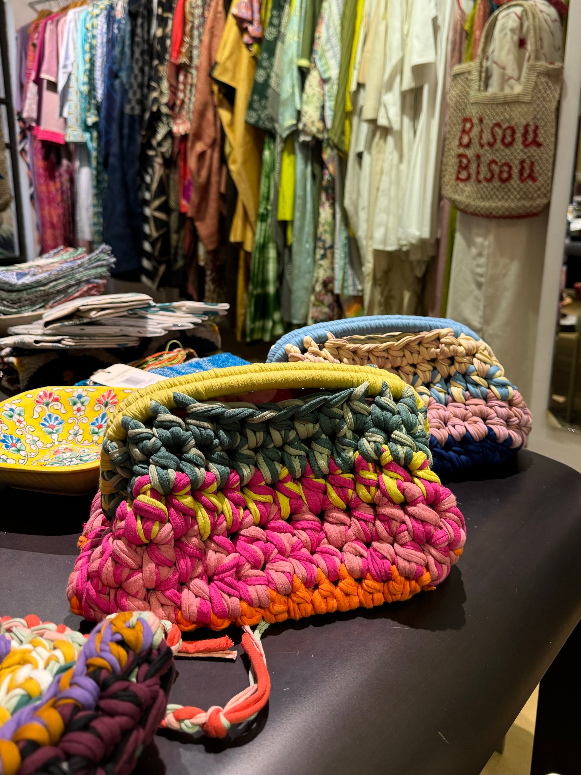 Tricot clutch